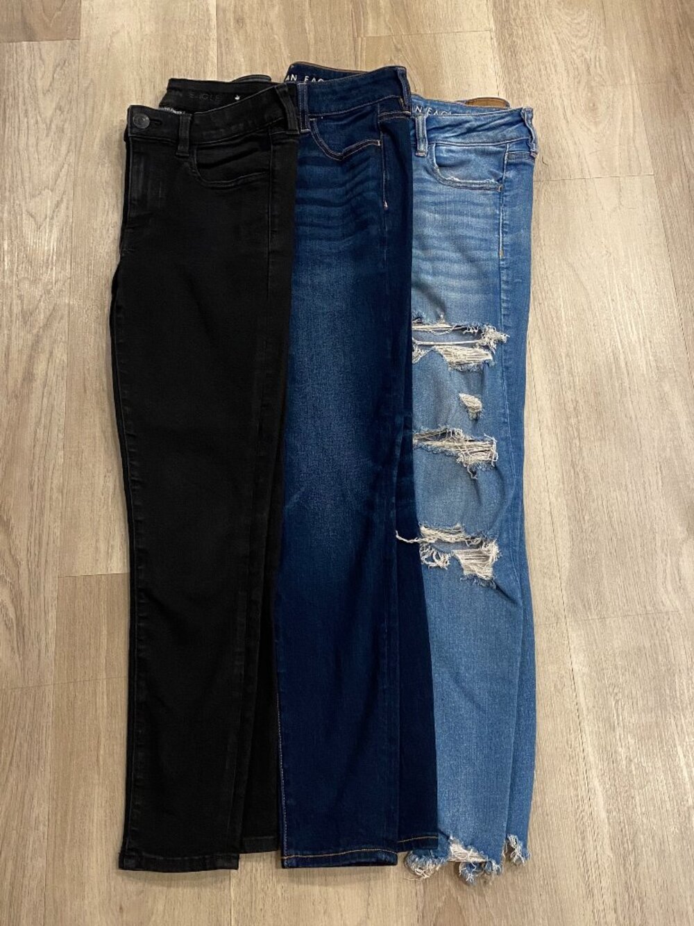 American Eagle AE Skinny Bundle Size 6 High Rise Short | Dream Jean + Next Level